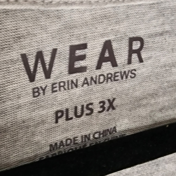 Michigan State Spartans Wear by Erin Andrews Women's Tee - Picture 5 of 6